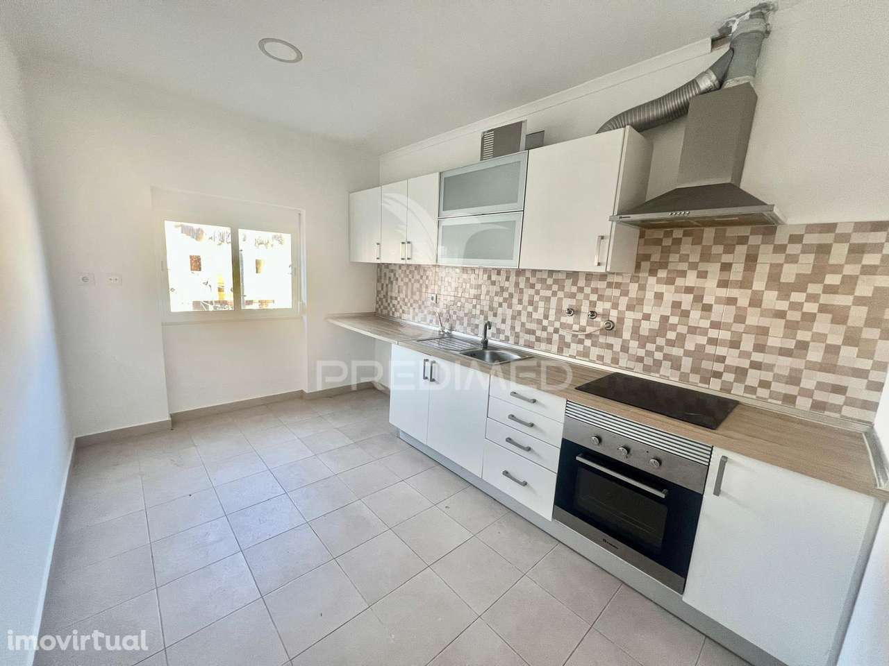 Apartamento T2 totalmente remodelado - Baixa da Banheira - Grande imagem: 3/20