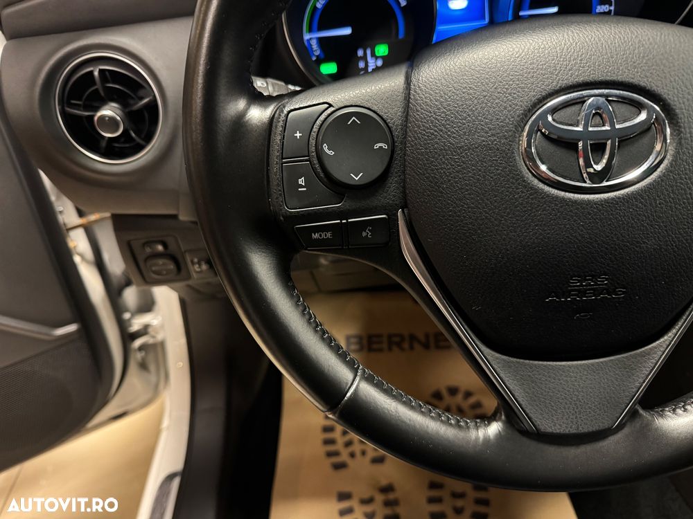 Toyota Auris 1.8 VVT-i Hybrid Automatik Touring Sports Team Deutschland - 15