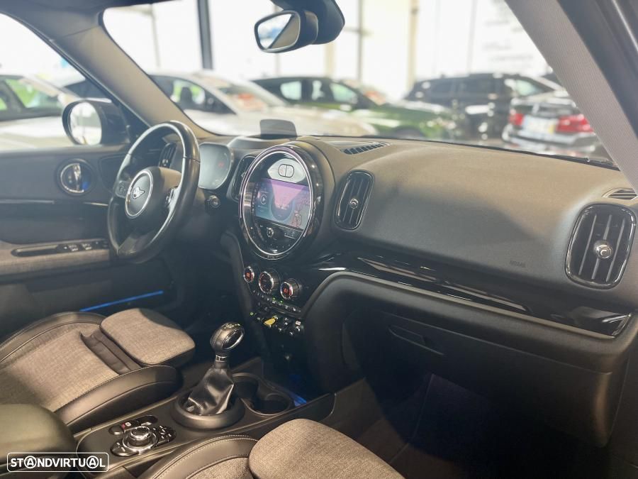 MINI Countryman Cooper SE ALL4 Auto - 39