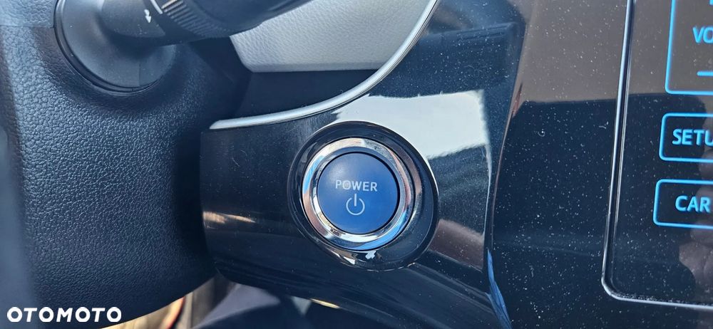 Toyota Prius Hybrid Executive - 35