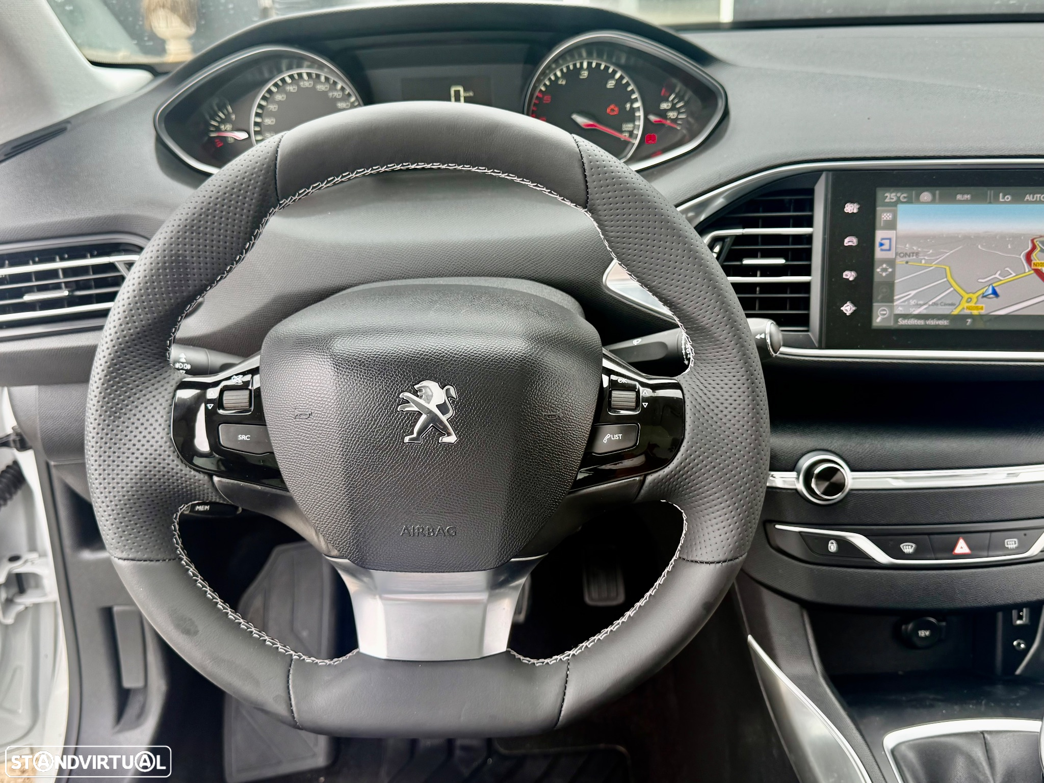 Peugeot 308 1.6 BlueHDi Allure J17 - 39