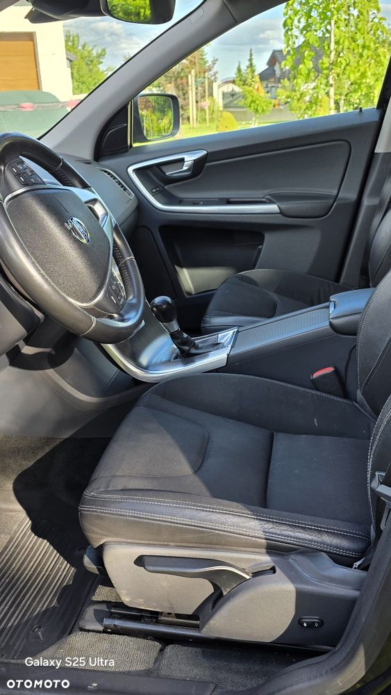 Volvo XC 60 D4 AWD Momentum - 7