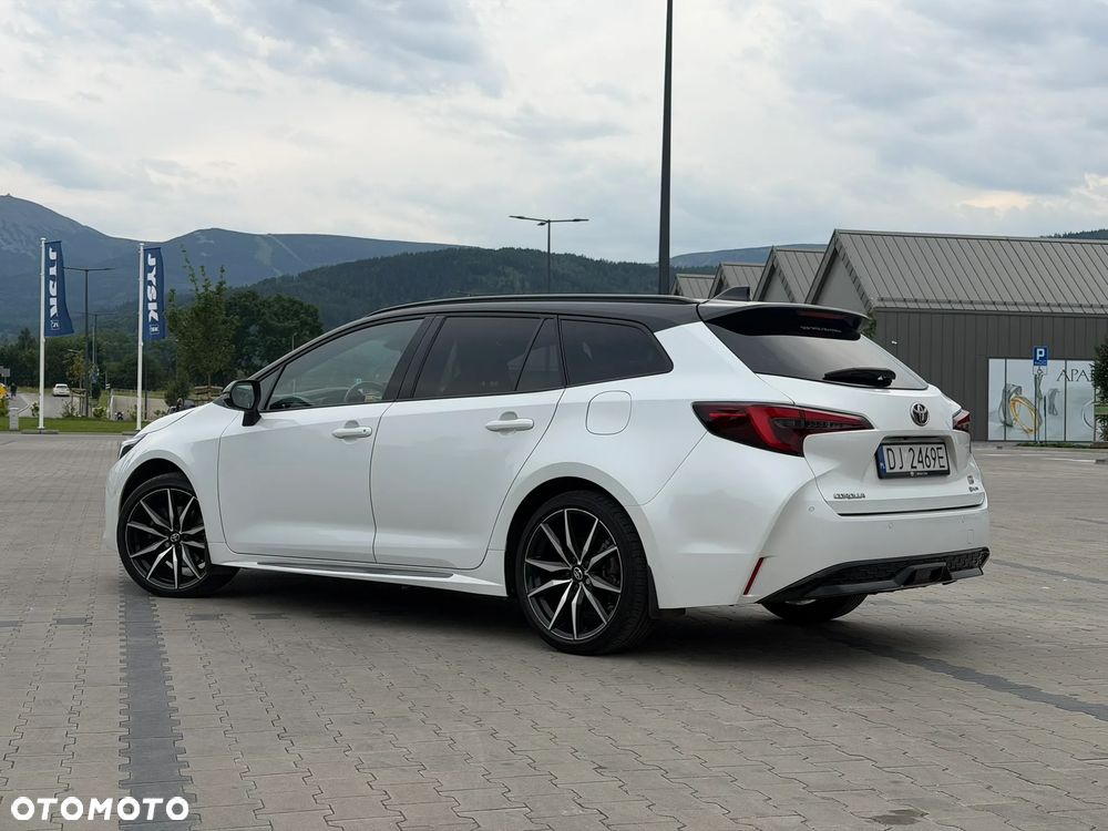 Toyota Corolla 2.0 Hybrid GR Sport Dynamic - 4