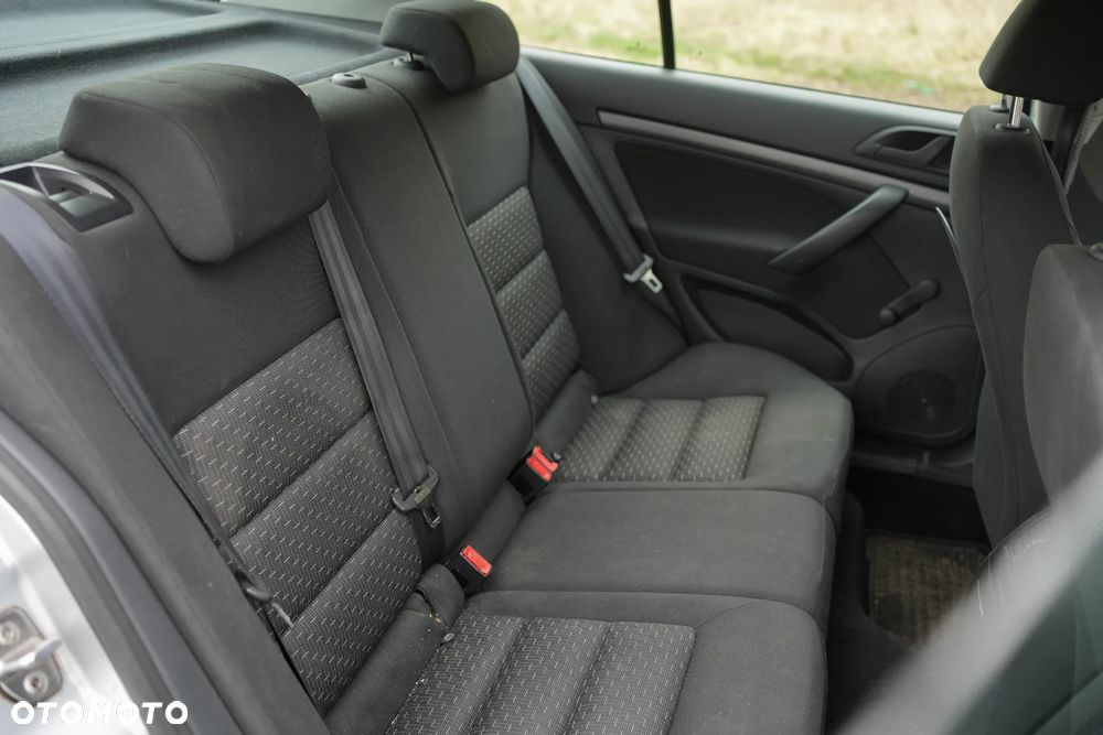 Skoda Octavia 1.6 - 18