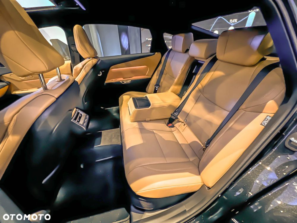 Lexus ES - 11
