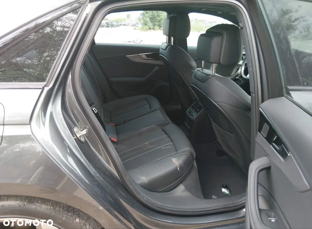 Audi A4 Limousine - 11