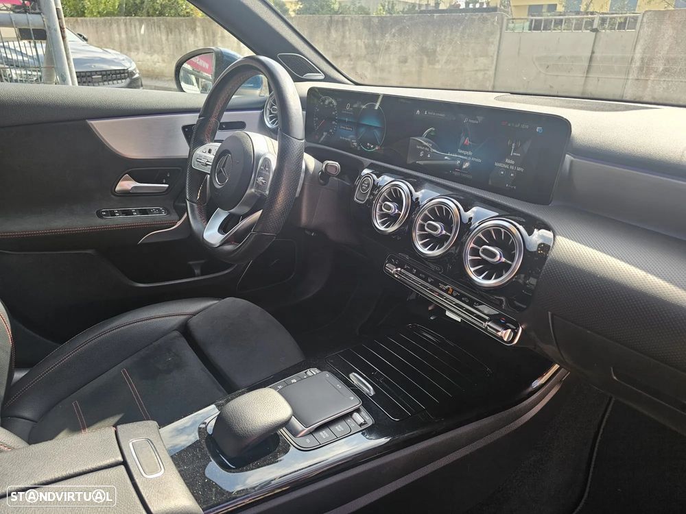 Mercedes-Benz A 250 e AMG Line - 19