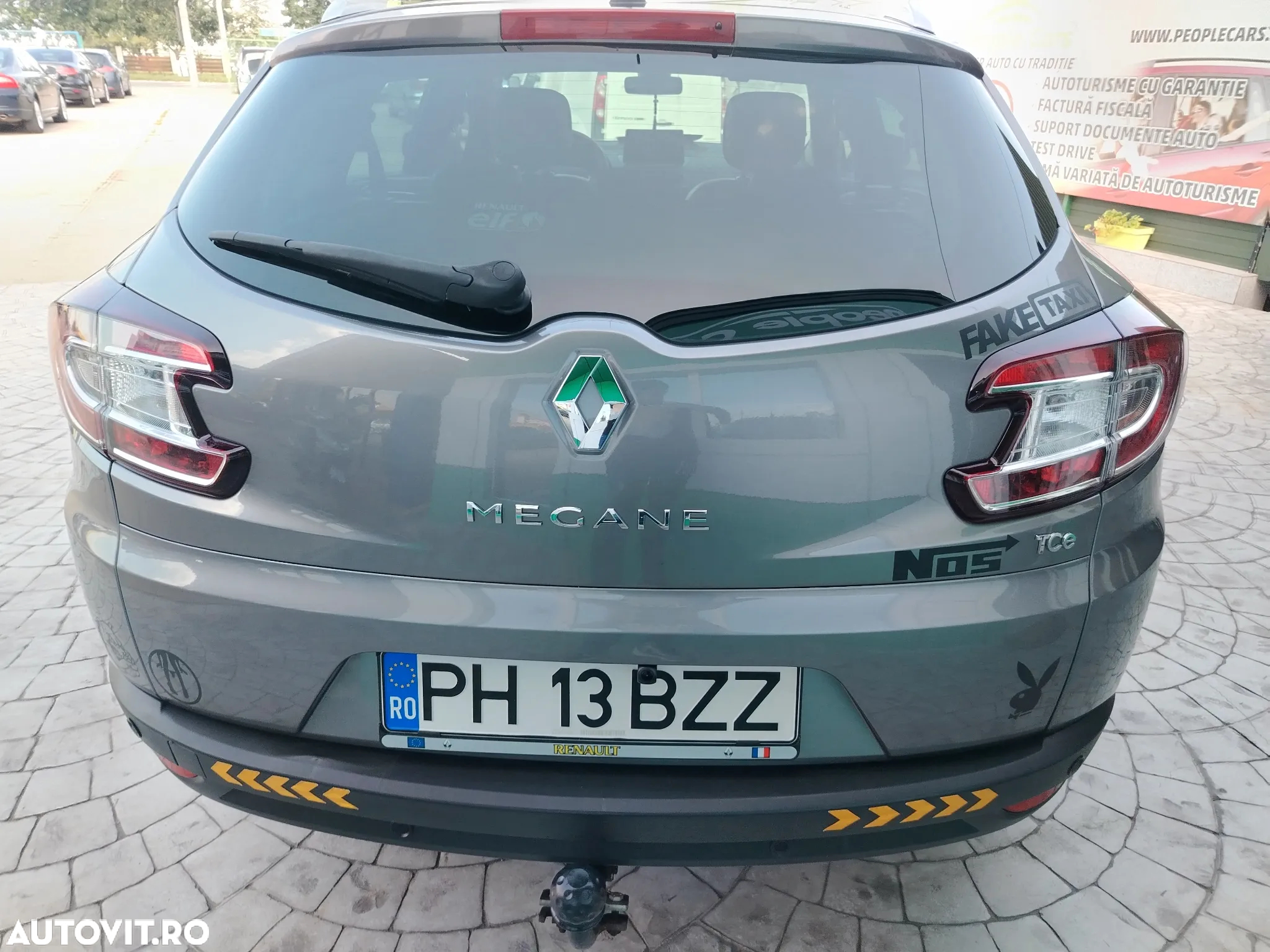 Renault Megane Grandtour TCe 130 Bose Edition - 13