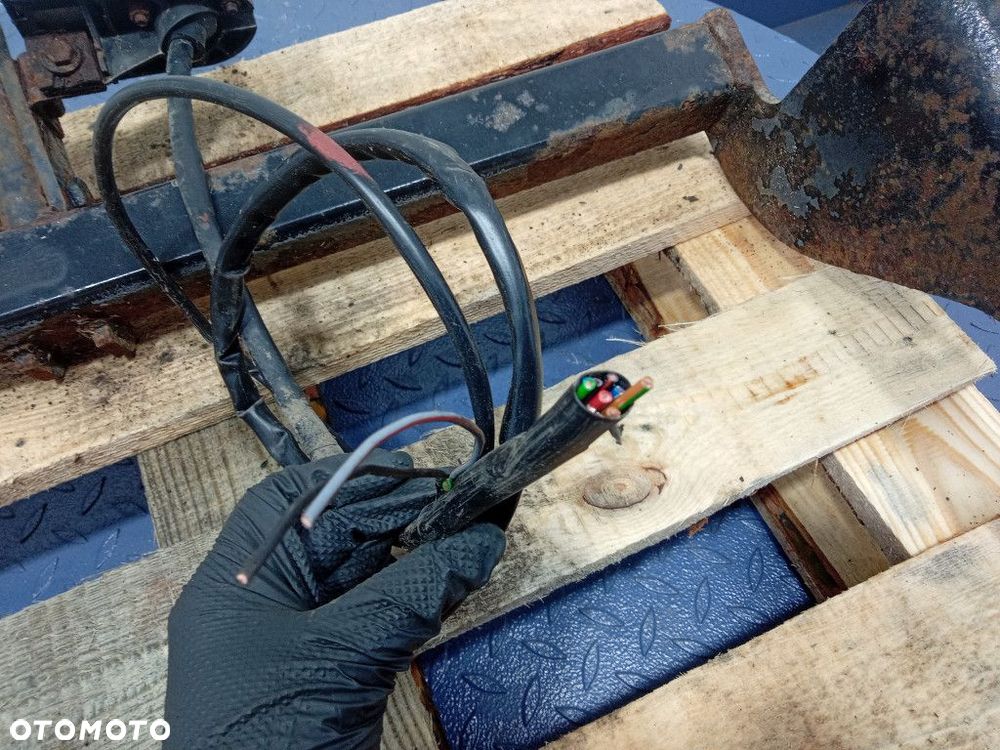 SUZUKI BALENO I 95-02 KOMBI HAK DO PRZYCZEPY BOSAL 023521 - 9