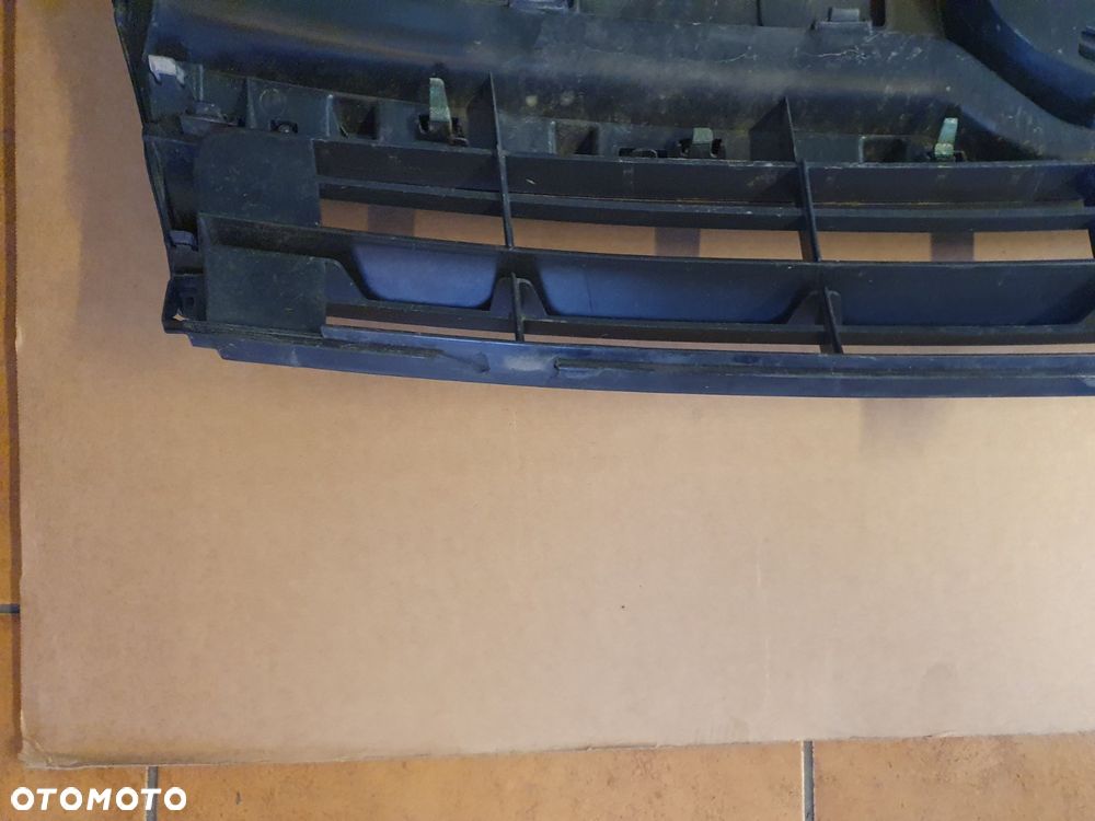 GRILL ATRAPA TOYOTA PROACE - 5