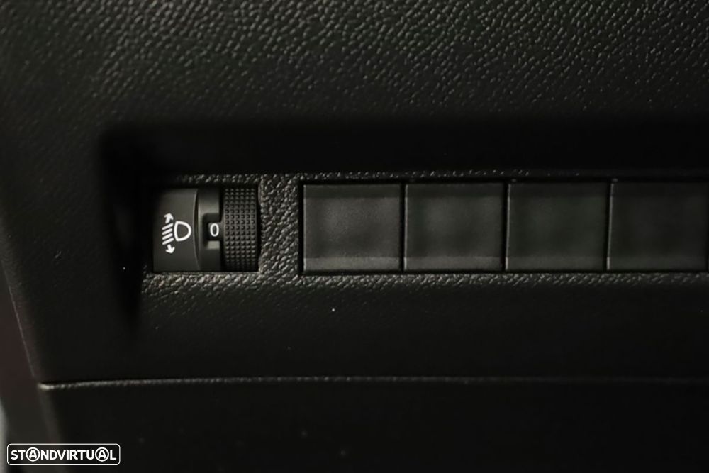 Peugeot 2008 1.2 PureTech Allure - 20