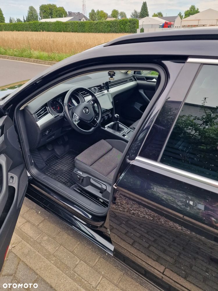 Volkswagen Passat Variant 2.0 TDI BMT Comfortline - 11