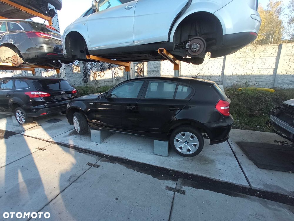 BMW 116i E87 2011 rok  NA CZĘŚCI - 2