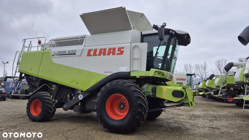 Claas Lexion 600 z hederem - 4