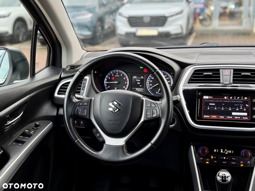 Suzuki SX4 S-Cross 1.0 T Premium - 11