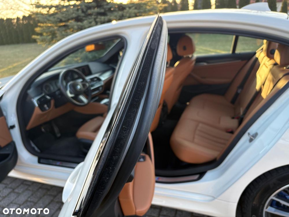 BMW Seria 5 520d M Sport - 18