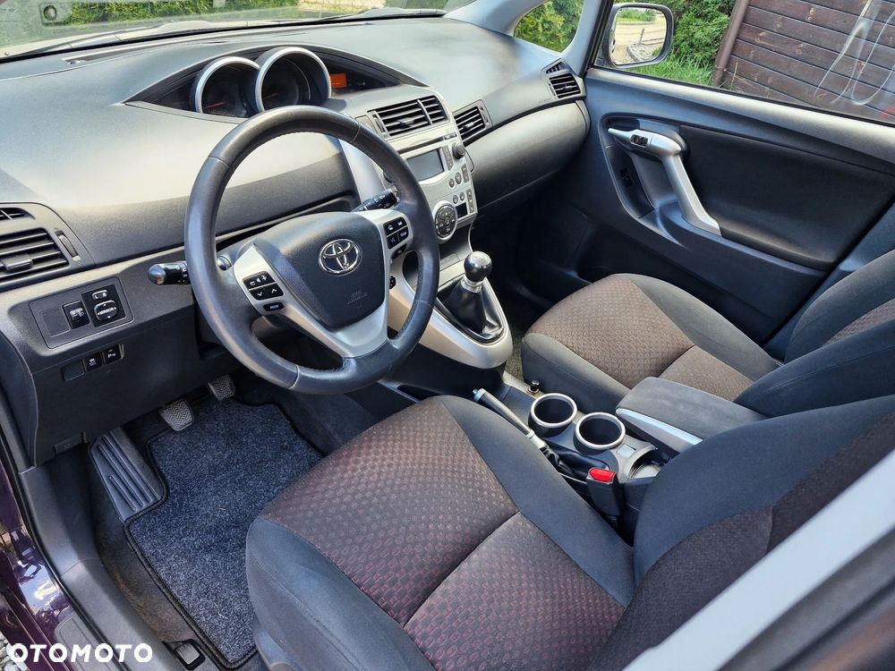 Toyota Verso 1.8 Sol EU5 - 6
