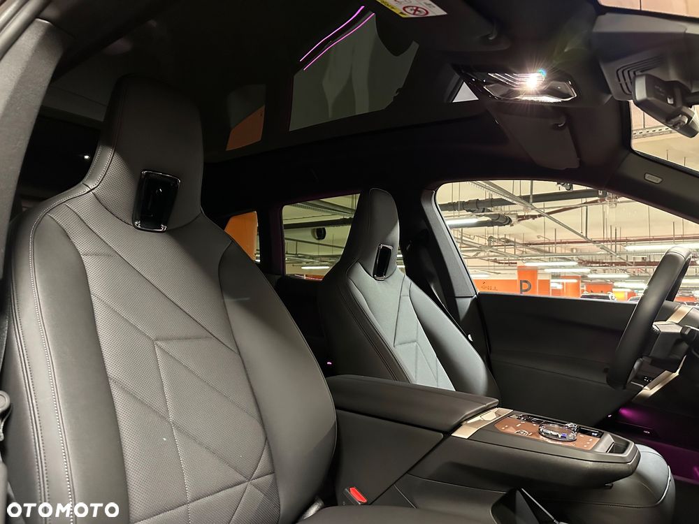 BMW iX xDrive40 76.6kWh - 16