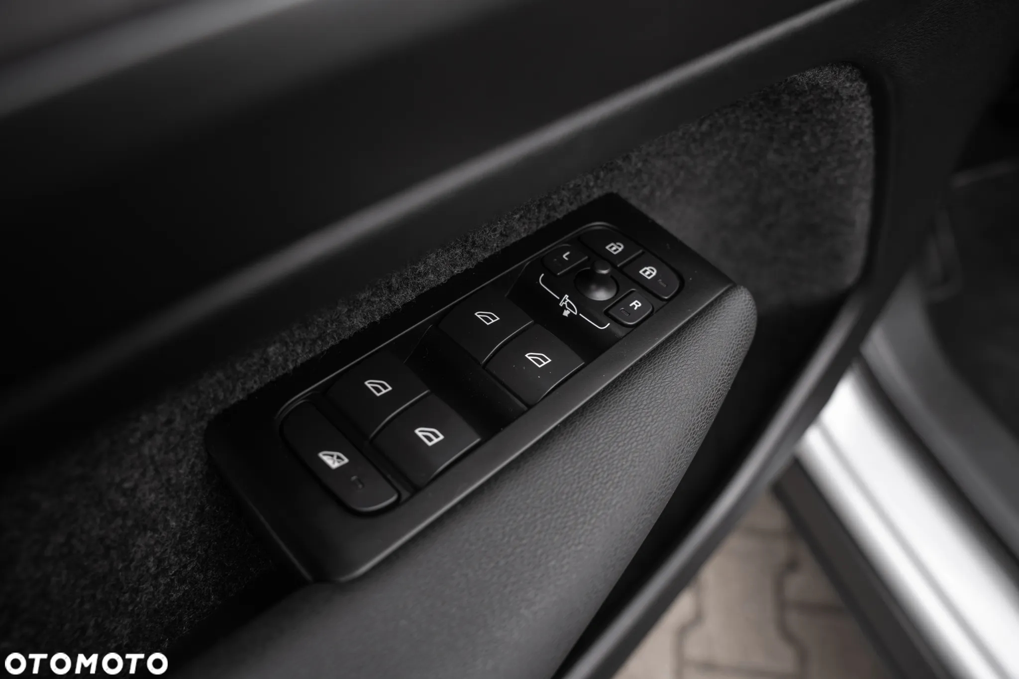Volvo XC 40 T3 Momentum Core - 22