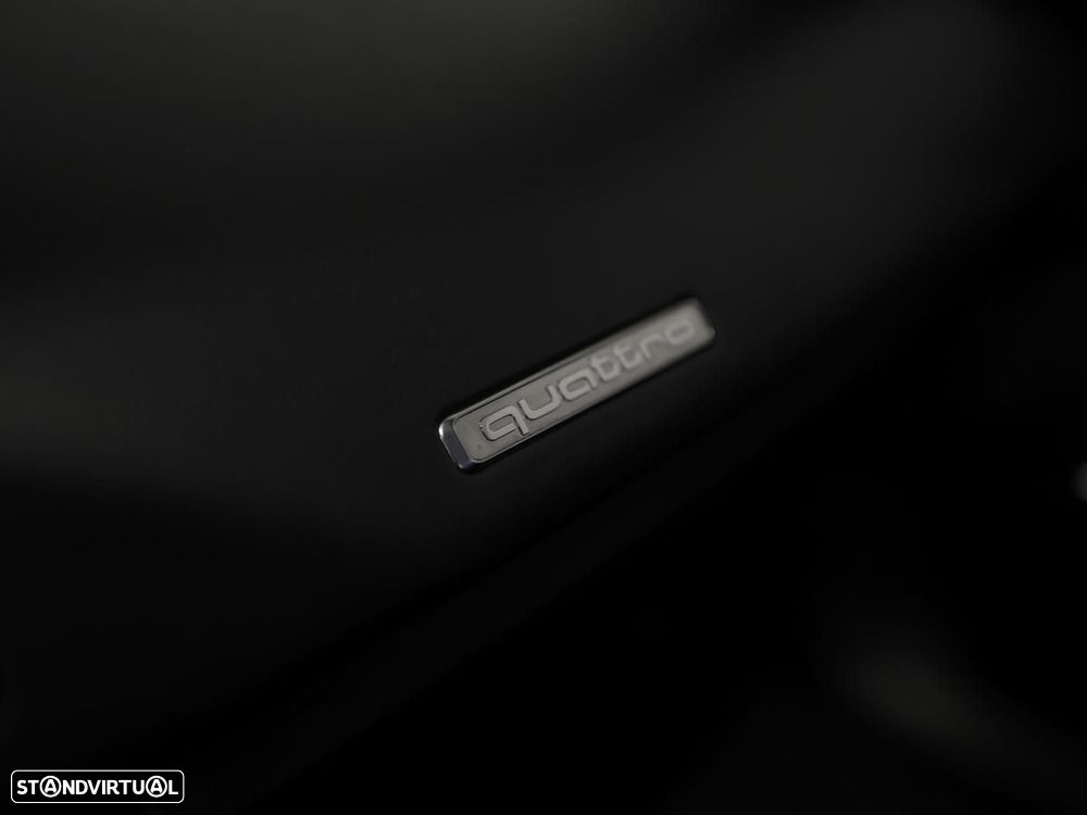 Audi R8 Spyder 5.2 FSi V10 S tronic Plus - 13