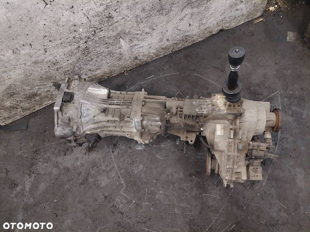 SKRZYNIA BIEGÓW + REDUKTOR KIA SORENTO I 2.5 CRDI - 2