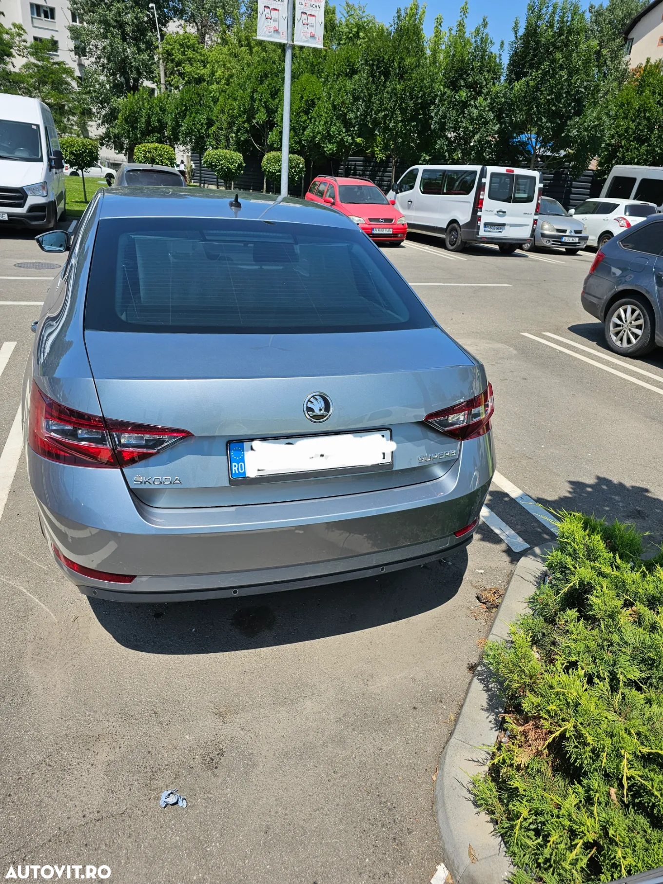 Skoda Superb 1.6 TDI Ambition - 2