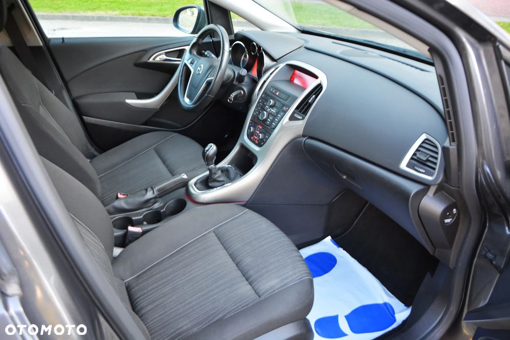 Opel Astra 1.6 Enjoy - 26