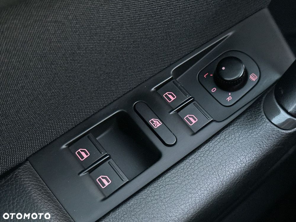 Volkswagen Passat - 35