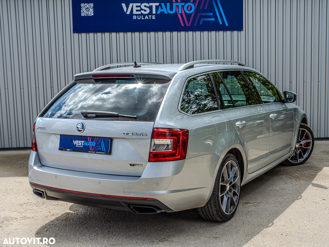 Skoda Octavia Combi Diesel 2.0 TDI DSG RS - 3