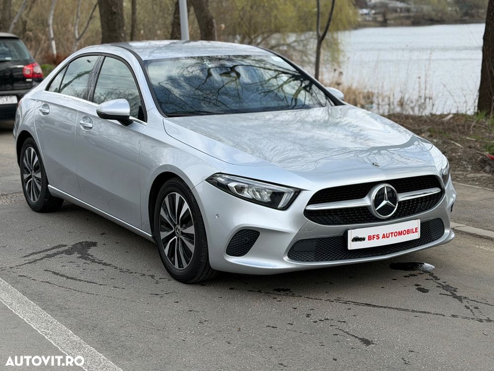 Mercedes-Benz A 180 Sedan 7G-DCT - 11