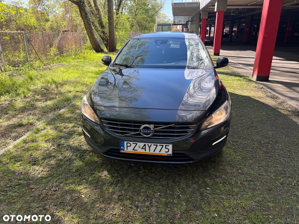 Volvo V60 D3 Drive-E Dynamic Edition (Momentum) - 2