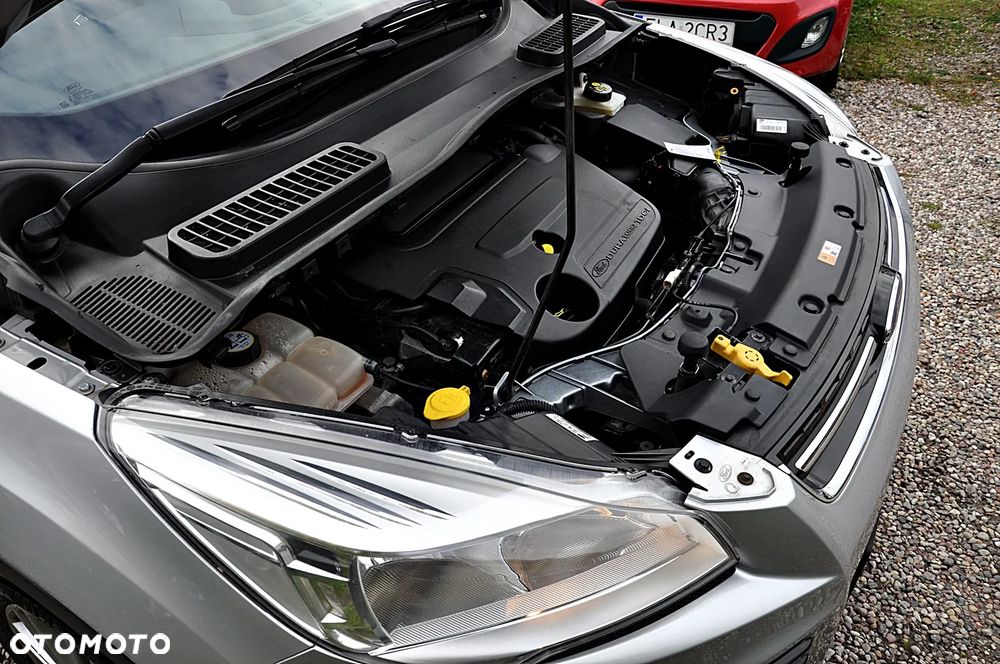 Ford Kuga - 31