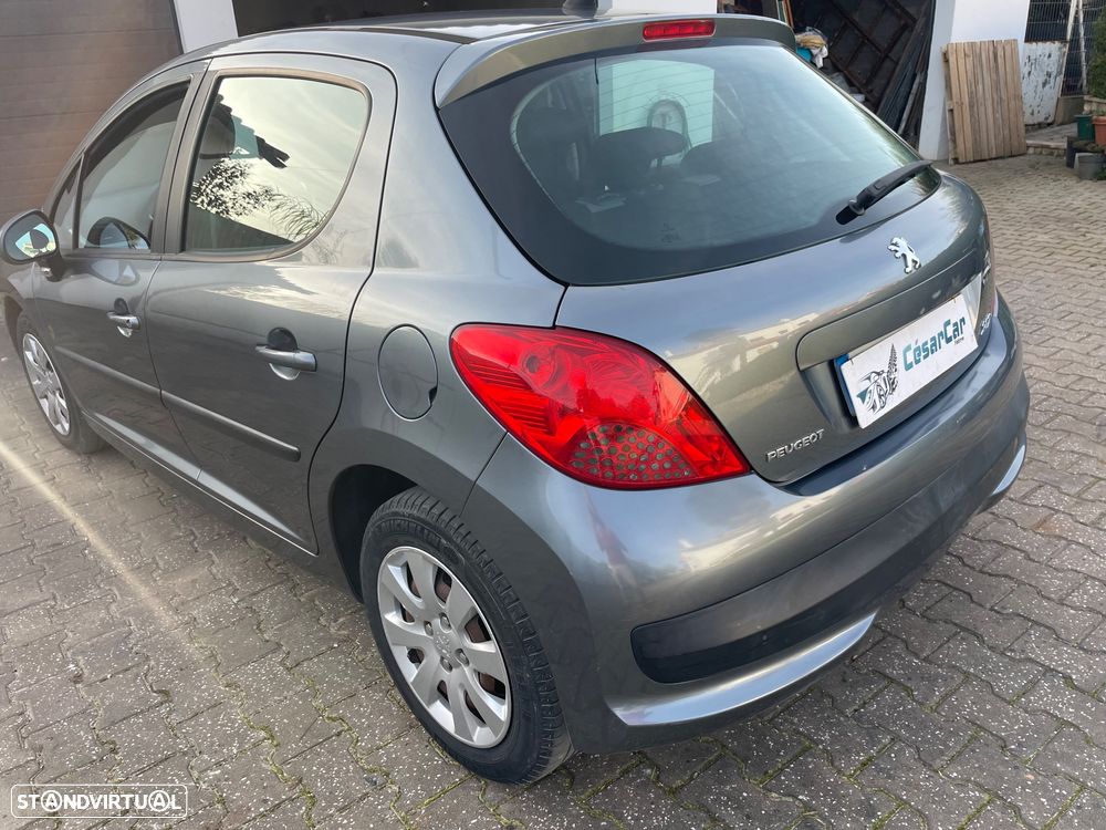 Peugeot 207 1.4 16V Trendy - 14