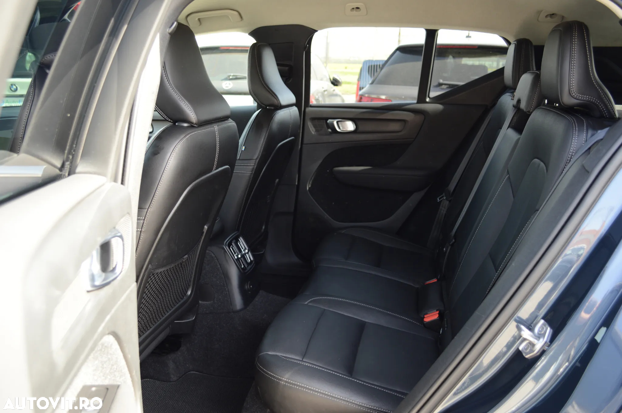 Volvo XC 40 Recharge T5 Twin Engine AT7 Inscription Expression - 8