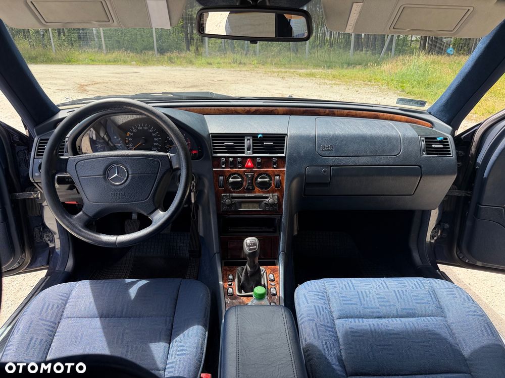 Mercedes-Benz Klasa C 220 CDI Elegance - 12