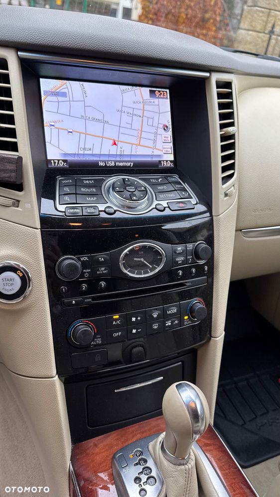 Infiniti FX FX30d S - 16