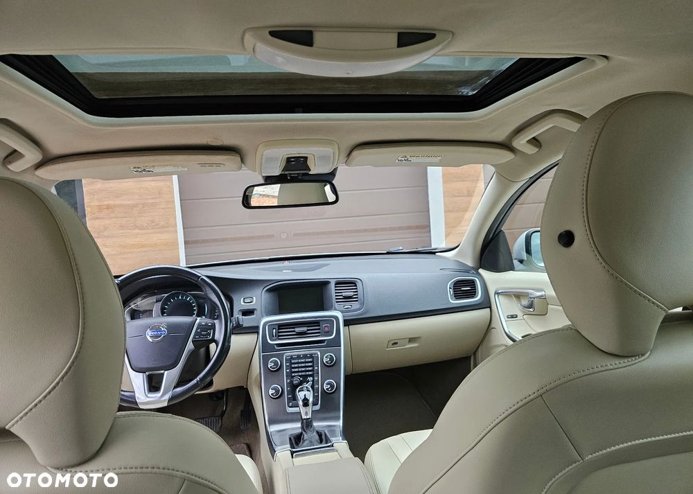 Volvo S60 T5 Momentum - 23