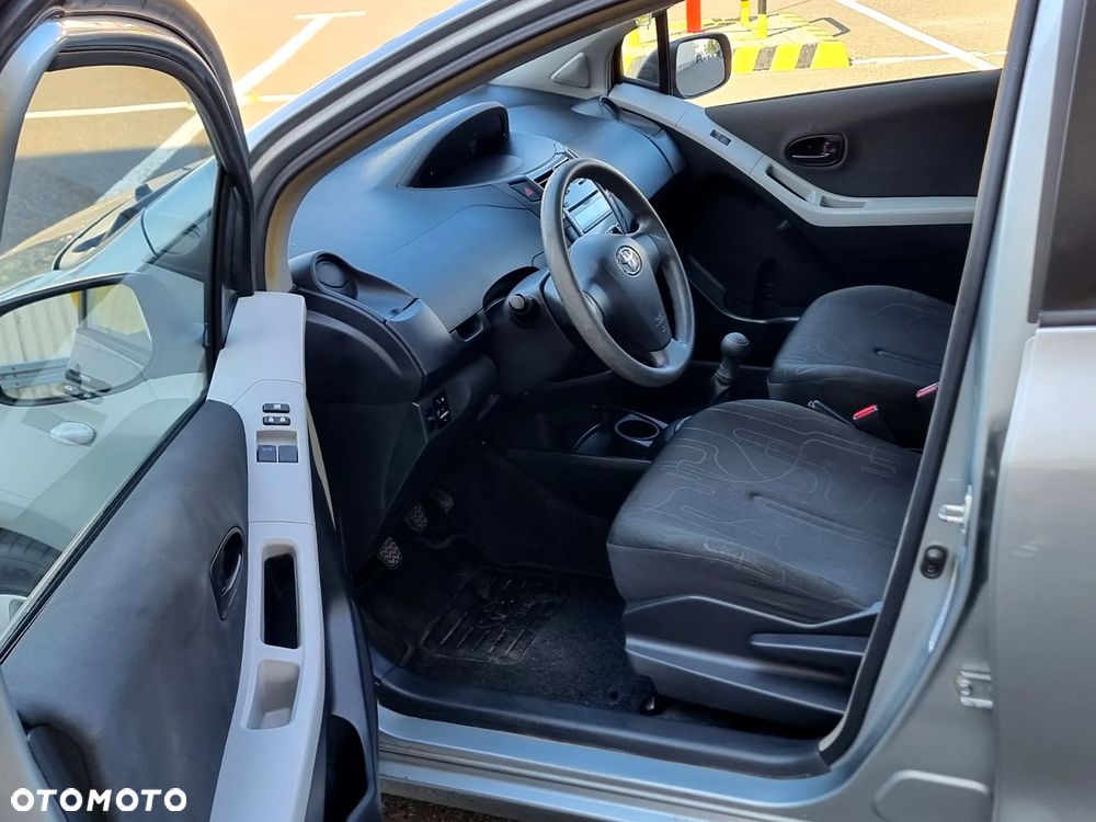 Toyota Yaris 1.0 Entry - 11