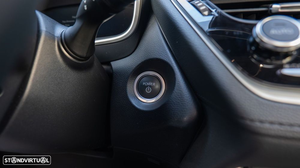 Toyota Corolla Cross 2.0 Hybrid Luxury - 21