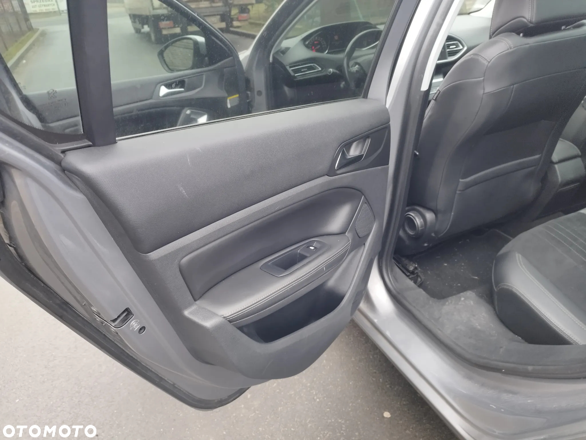 Peugeot 308 BlueHDi FAP 150 Stop & Start Allure - 25