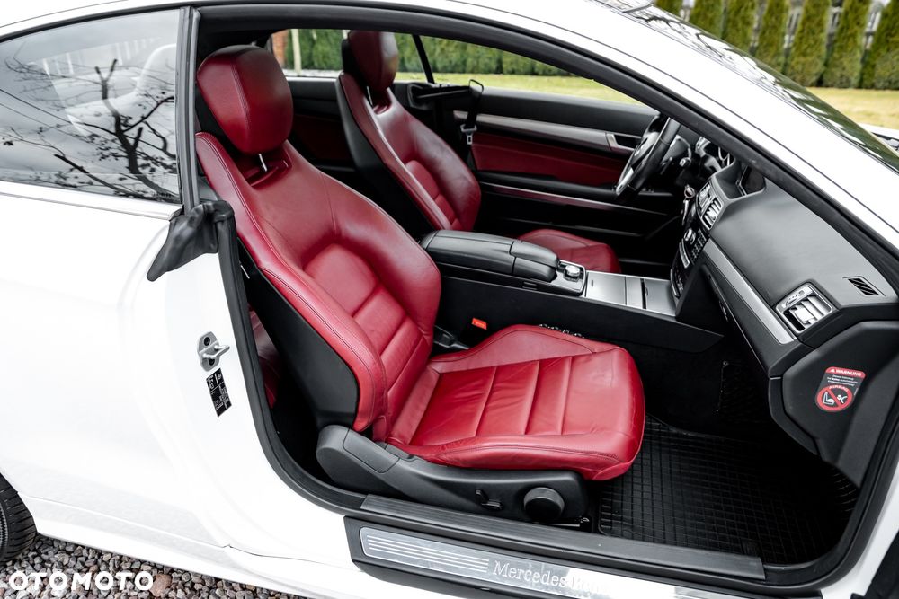 Mercedes-Benz Klasa E 250 7G-TRONIC - 21