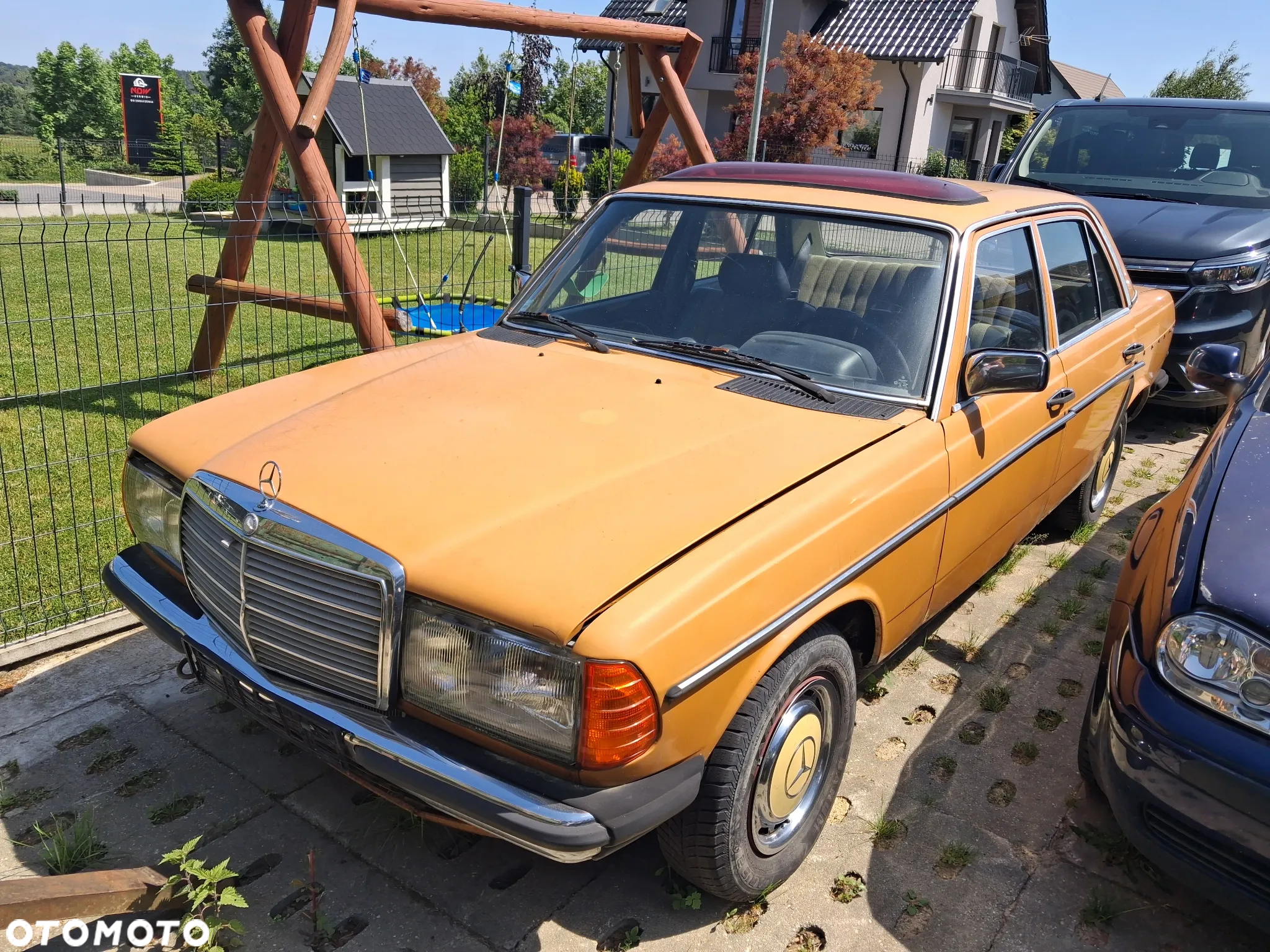 Mercedes-Benz W123 - 2