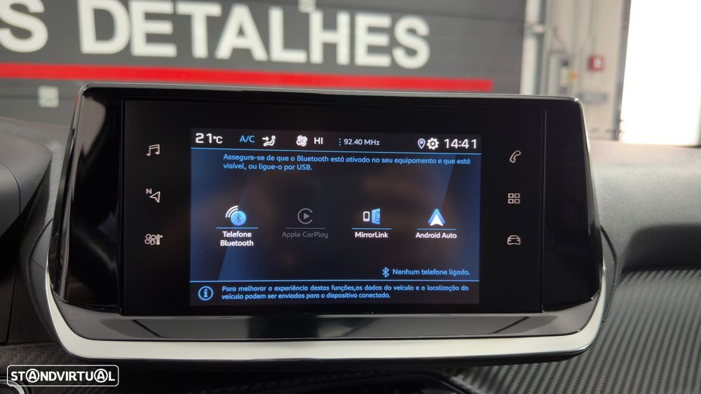 Peugeot 2008 PureTech 130 EAT8 Allure - 23