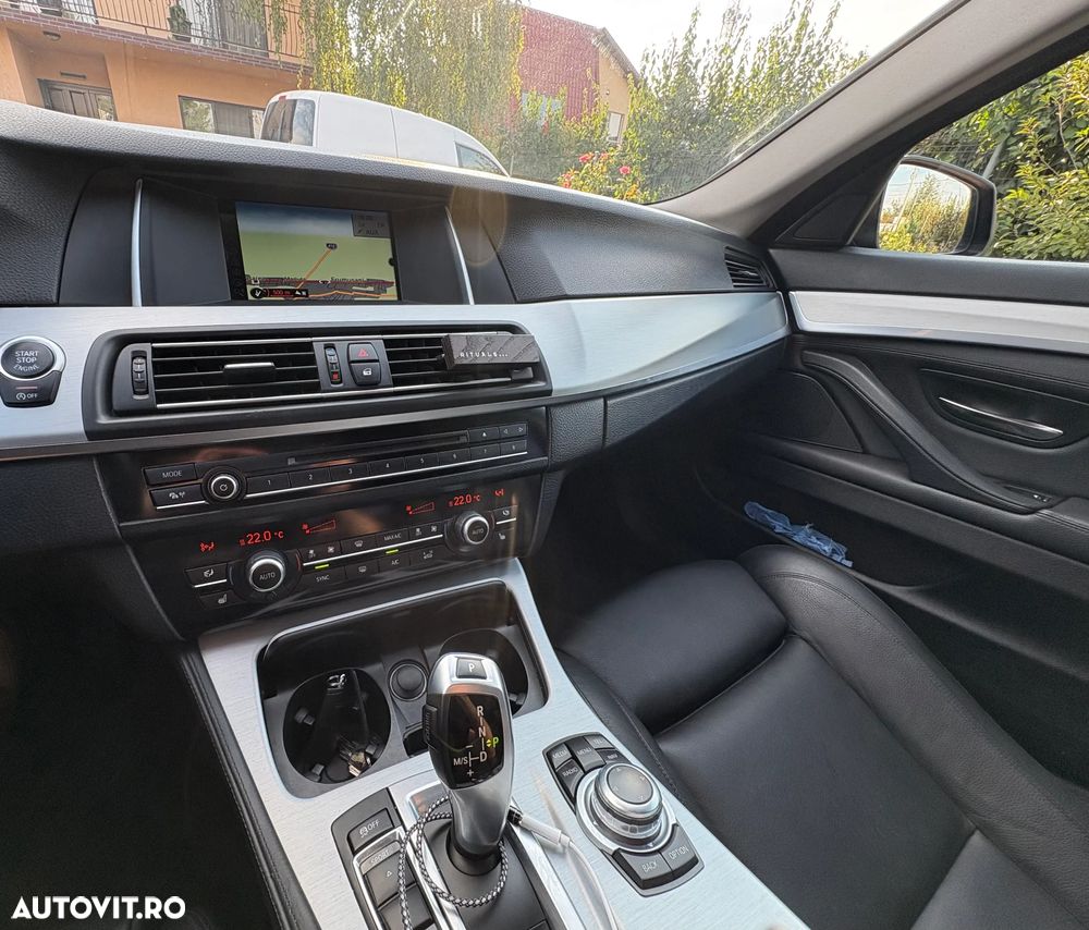 BMW Seria 5 520d xDrive - 21