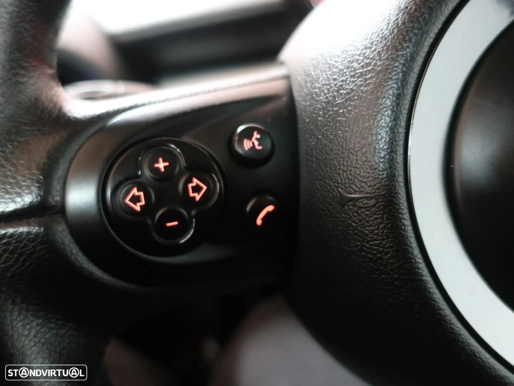 MINI 3 Portas Cooper D - 16