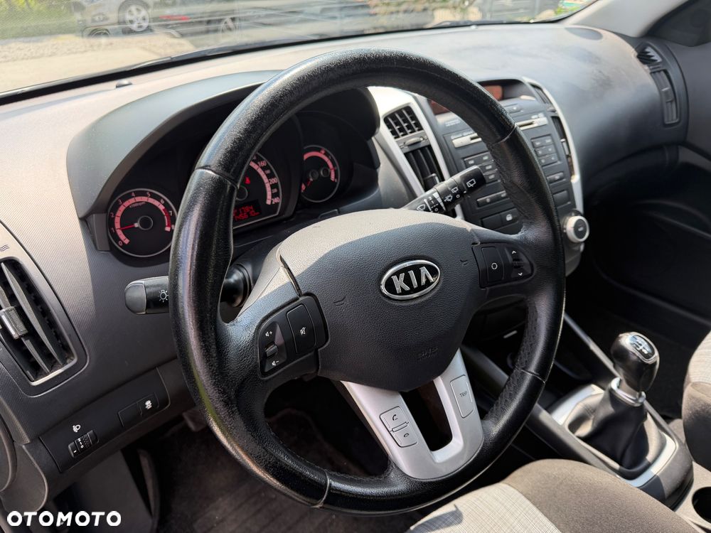 Kia Ceed 1.4 Comfort + - 8