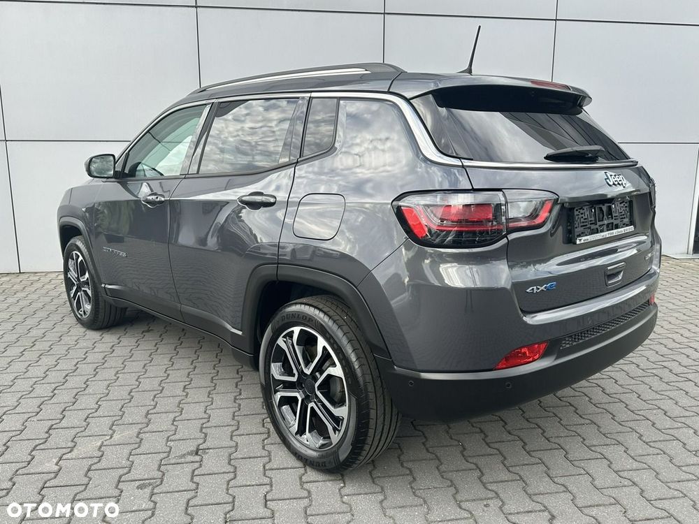 Jeep Compass - 12