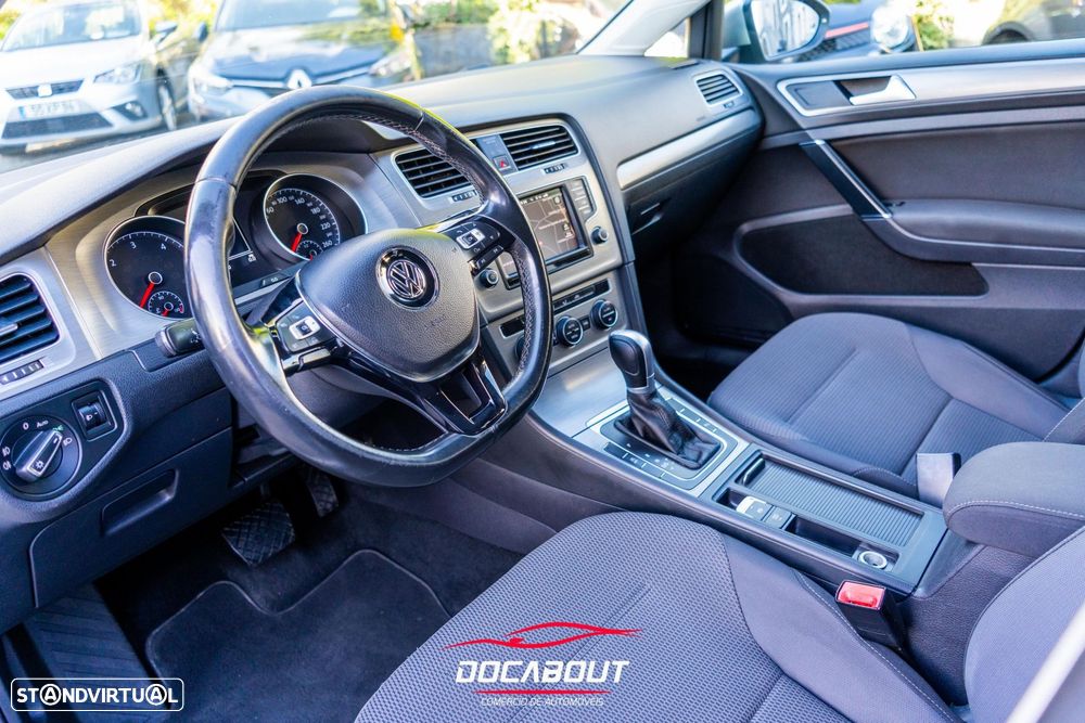 VW Golf 1.6 TDi Trendline DSG - 7