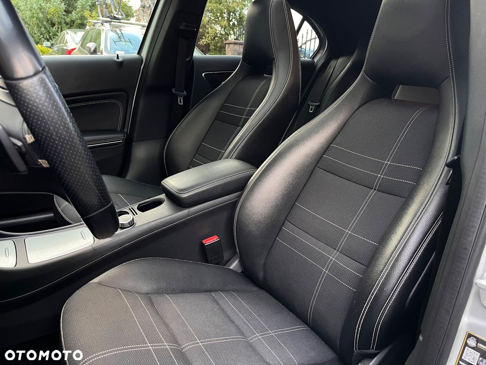 Mercedes-Benz Klasa A 250 4Matic 7G-DCT - 18