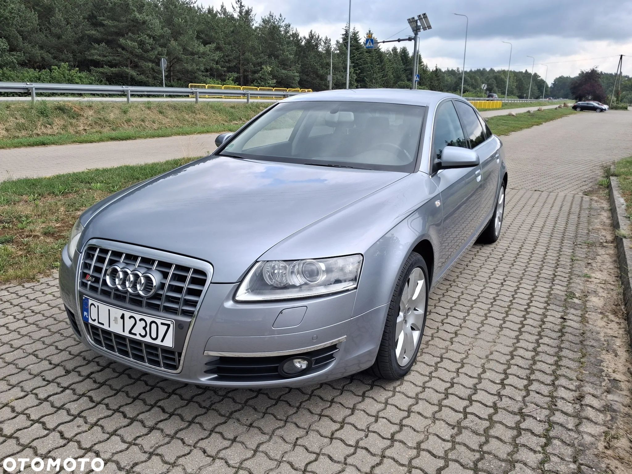 Audi A6 2.4 - 1